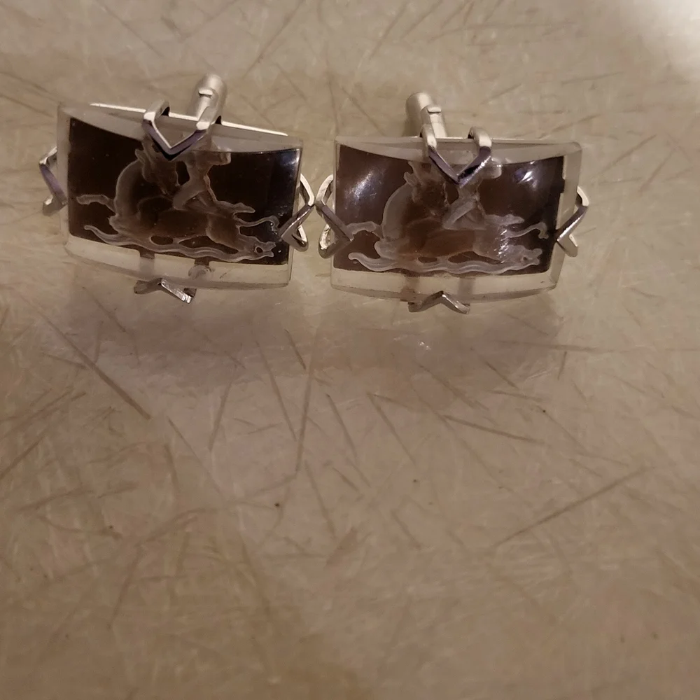 Hercules and the Minotaur, Arts of the World Swank Crystal Cufflinks